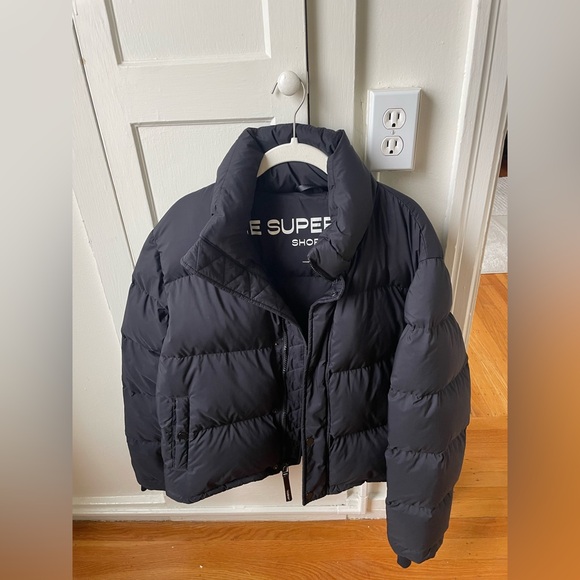 Aritzia Super Puff Black Shorty medium - Picture 1 of 8